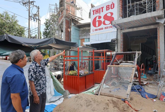 Hộ ông Nguyễn Văn Tiến – khu vực 5 là một trong những hộ bàn giao mặt bằng sớm cho chủ đầu tư