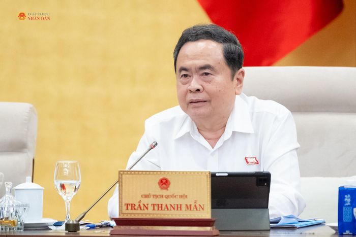 Chủ tịch Quốc hội Trần Thanh Mẫn chủ trì phiên họp của Ủy ban Thường vụ Quốc hội cho ý kiến về dự án Pháp lệnh sửa đổi, bổ sung một số điều của Pháp lệnh Ưu đãi người có công với cách mạng, chiều 8/7. Ảnh: Phạm Thắng