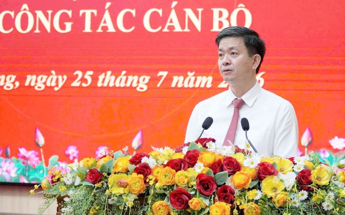 Bí thư Tỉnh ủy An Giang Lê Quang Tùng phát biểu nhận nhiệm vụ tại Hội nghị. Ảnh: Trần Lĩnh