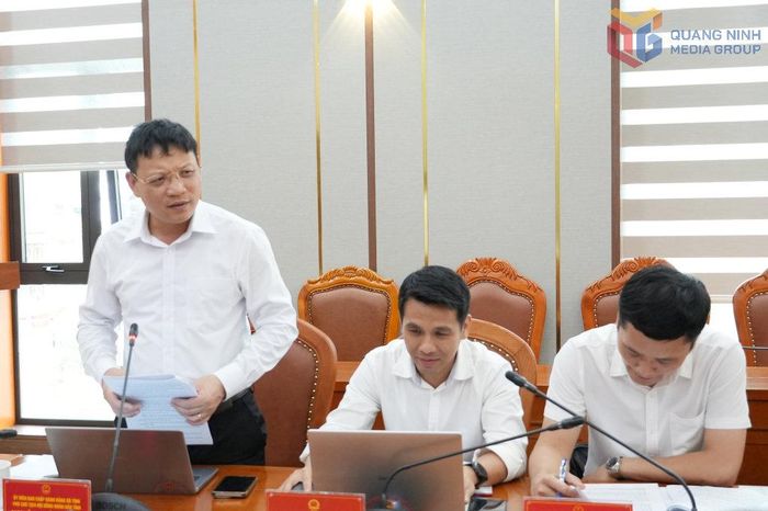 Phó Chủ tịch HĐND tỉnh Quảng Ninh Nghiêm Xuân Cường phát biểu tại hội nghị