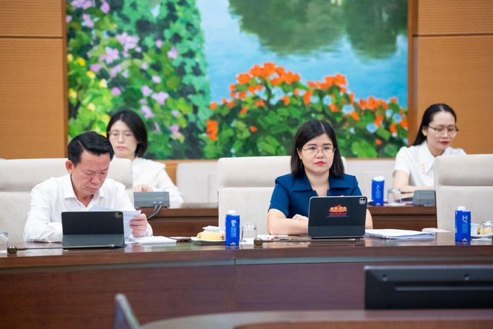 Các đại biểu tham dự phiên họp. Ảnh: Phạm Thắng