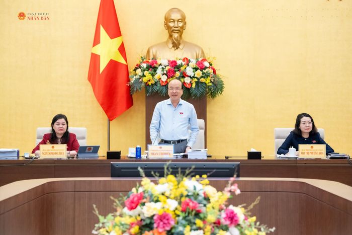 Chủ nhiệm Ủy ban Pháp luật và Tư pháp Phan Chí Hiếu phát biểu. Ảnh: Phạm Thắng