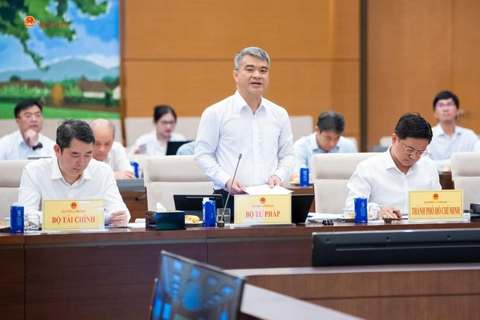 Thứ trưởng Bộ Tư pháp Nguyễn Thanh Tú phát biểu. Ảnh: Phạm Thắng