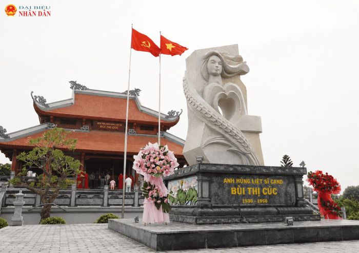 Khu lưu niệm Anh hùng liệt sĩ Công an nhân dân Bùi Thị Cúc không chỉ là nơi tưởng niệm người con ưu tú đã hiến dâng tuổi thanh xuân cho sự nghiệp cách mạng, mà còn là không gian lưu giữ ký ức, lan tỏa những giá trị lịch sử và truyền thống cách mạng đến các thế hệ hôm nay và mai sau