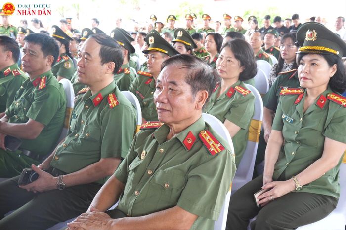 Các đại biểu tham dự chương trình