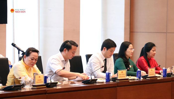 Các đại biểu tham dự buổi gặp mặt