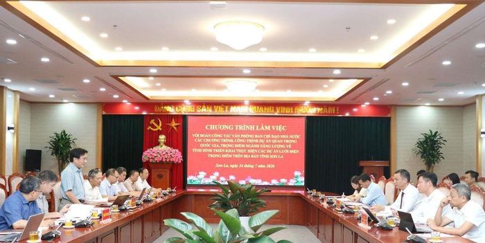 Buổi làm việc giữa UBND tỉnh Sơn La và Đoàn công tác Văn phòng Ban Chỉ đạo Nhà nước về các chương trình, công trình, dự án quan trọng quốc gia, trọng điểm ngành năng lượng. Ảnh SNews
