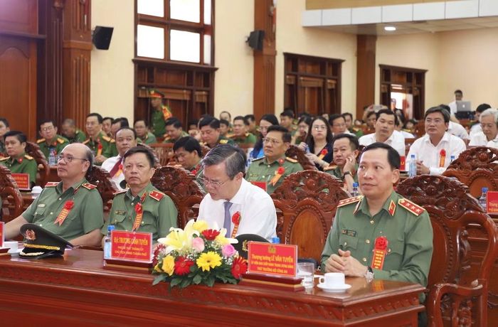 Thượng tướng Lê Văn Tuyến, Thứ trưởng Bộ Công an cùng các đồng chí lãnh đạo, đại biểu dự ngày hội.