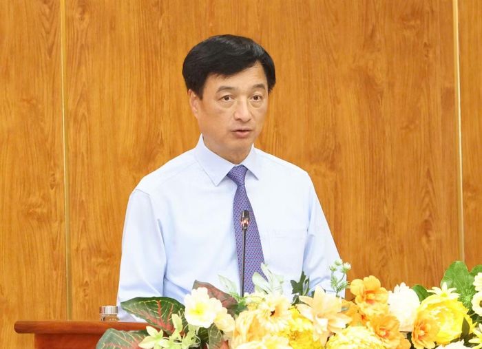 Đồng chí Nguyễn Duy Ngọc, Trưởng Ban Tổ chức Trung ương chủ trì, phát biểu tại hội nghị.