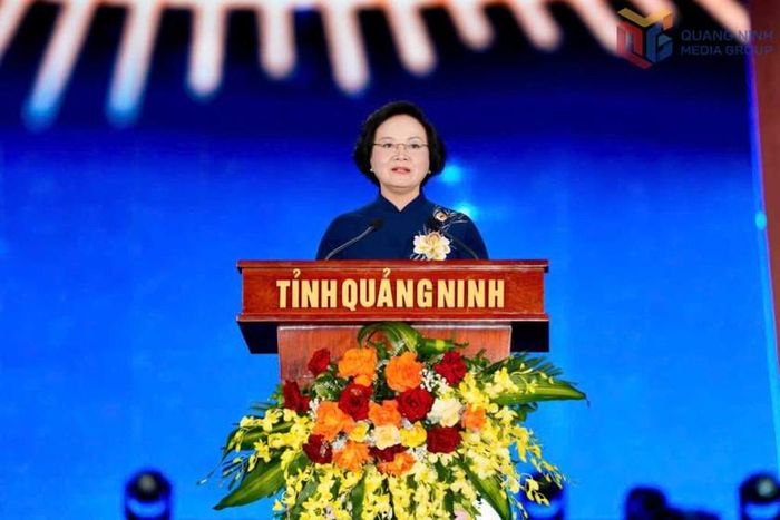 Bí thư Trung ương Đảng, Phó Thủ tướng Chính phủ Phạm Thị Thanh Trà phát biểu tại chương trình. Ảnh: CTTĐT tỉnh