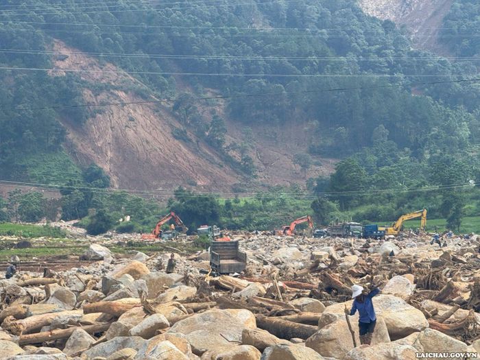 Công tác khắc phục hậu quả thiên tai tại Mường Than đang được triển khai khẩn trương và quyết liệt. Ảnh: laichau.gov.vn