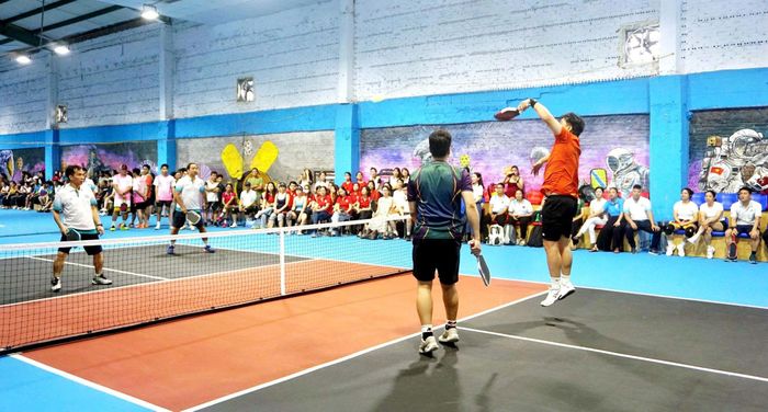 Giải đấu thu hút đông đảo vận động viên là đoàn viên thuộc các công đoàn cơ sở trên địa bàn phường tham gia. Ảnh: B.Duy