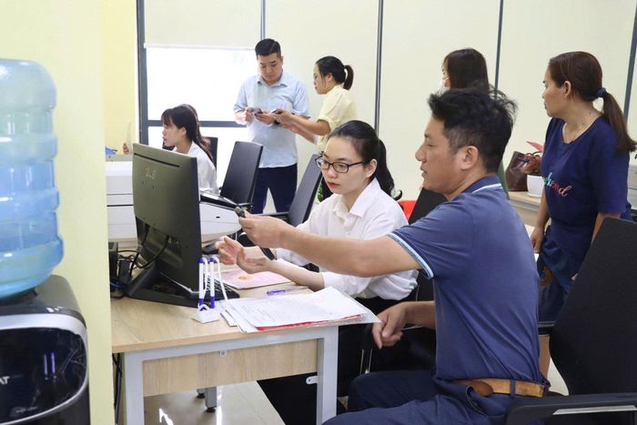 Xã Phú Xuyên tiếp tục đẩy mạnh chuyển đổi số toàn diện, nâng cao chất lượng cung cấp dịch vụ công trực tuyến. Ảnh: PV