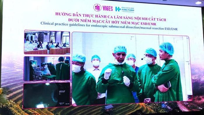 Các phiên thực hành trên ca lâm sàng được truyền trực tiếp từ phòng phẫu thuật đến hội nghị thu hút sự quan tâm của chuyên gia, bác sĩ. Ảnh: Kim Lý. 