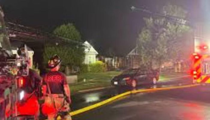 Đại úy Jake Sparks thuộc Văn phòng Cảnh sát trưởng hạt Ottawa cho biết lực lượng cứu hỏa đã phát hiện nhiều người tử vong trong căn nhà.