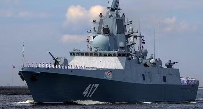 A-192M được trang bị hệ thống nạp đạn hoàn toàn tự động, và việc điều khiển hỏa lực được thực hiện bởi hệ thống radar 5P-10 Puma, bao gồm radar, kính ngắm truyền hình và module quang điện tử. Hệ thống này có khả năng theo dõi đồng thời tối đa 4 mục tiêu.