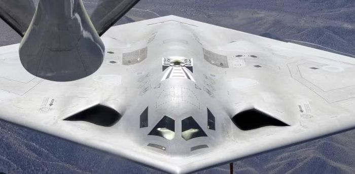 Chúng được kỳ vọng sẽ thay thế dần máy bay ném bom chiến lược B-1B Lancer, đồng thời phối hợp với máy bay ném bom chiến lược B-52 Stratofortress trong nhiều thập kỷ tới.