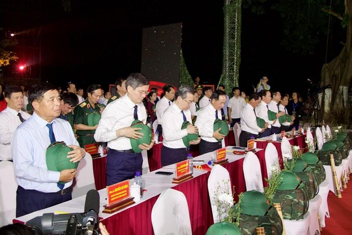 Các đại biểu tại điểm cầu Tuyên Quang