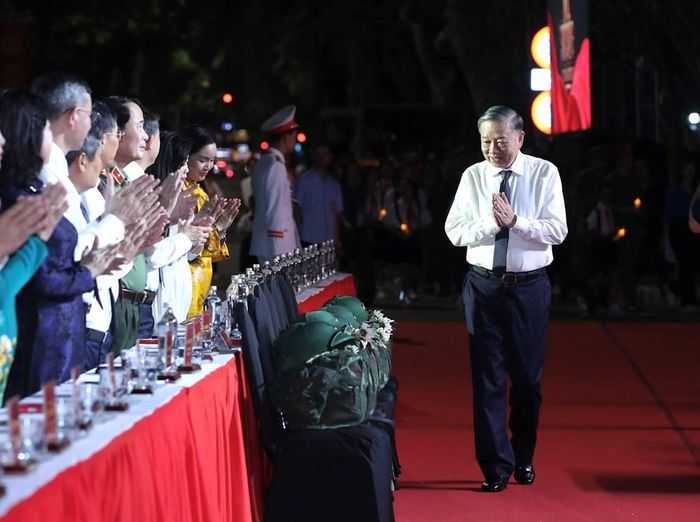 Tổng Bí thư, Chủ tịch nước Tô Lâm dự chương trình cầu truyền hình Sao sáng dẫn đường