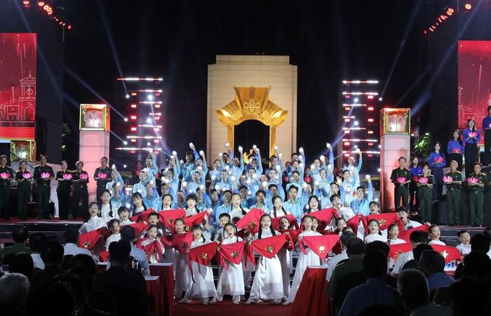 Tiết mục nghệ thuật tại Chương trình