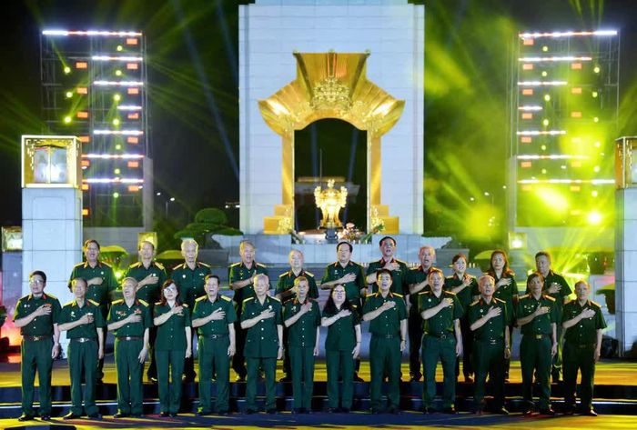 "Sao sáng dẫn đường" sẽ có sự xuất hiện của các cựu chiến binh trên sân khấu chương trình. Ảnh: BTC