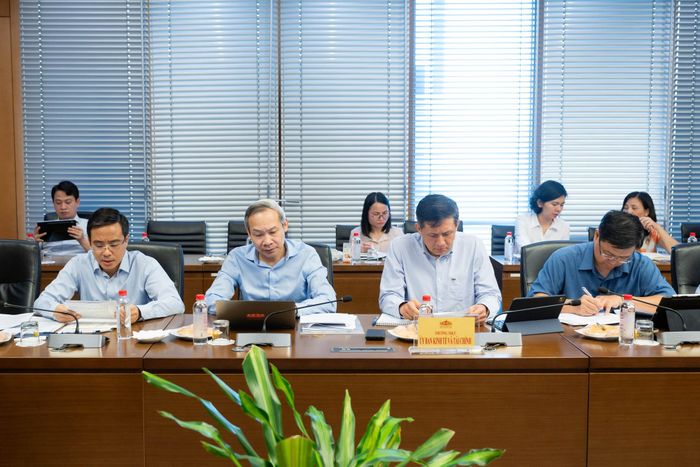 Các đại biểu tham dự Phiên họp