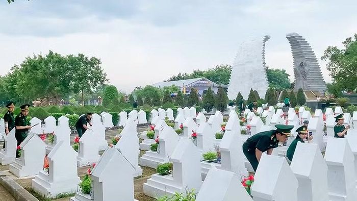 Nghĩa trang liệt sĩ Hàm Rồng ở tỉnh lỵ Thanh Hóa dịp tháng 7/2026.