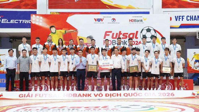 Đội Thái Sơn Nam Thành phố Hồ Chí Minh giành ngôi Á quân.