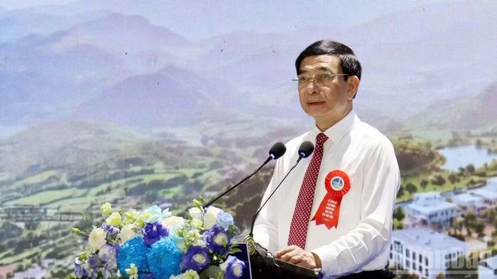 Tại buổi lễ, Đại tướng Phan Văn Giang biểu dương sự nỗ lực kiên trì của Công ty trách nhiệm hữu hạn luyện kim Trần Hồng Quân cùng sự phối hợp trách nhiệm của các bộ ngành, Trung ương và chính quyền tỉnh Lâm Đồng hơn 10 năm qua.