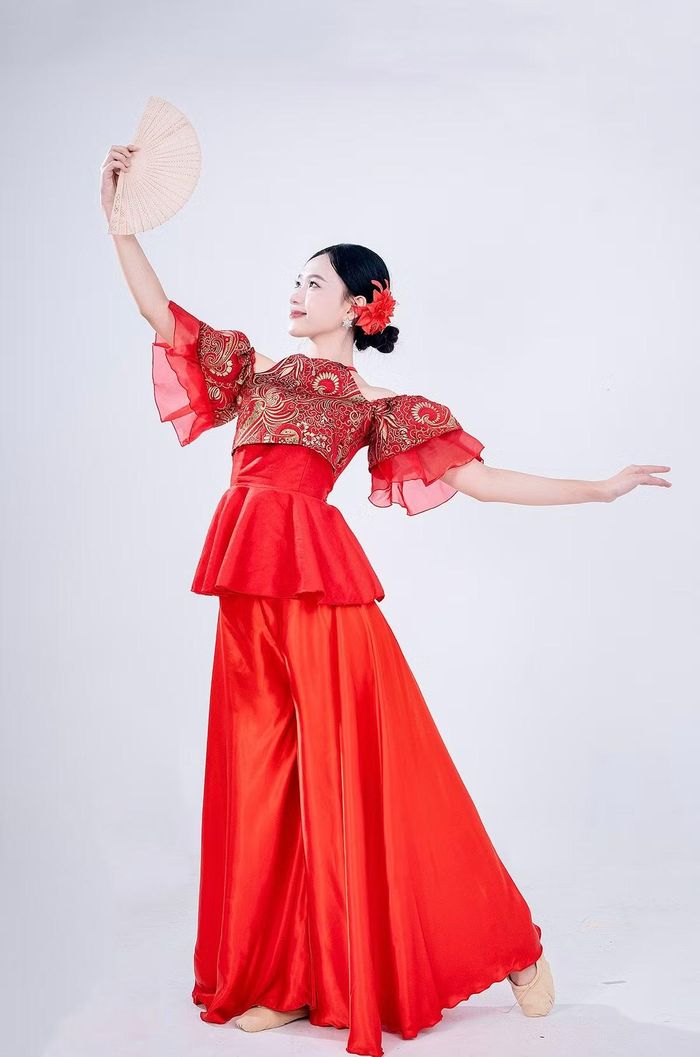 Là một người trẻ năng động, Trương Thị Huyền liên tục ghi dấu ấn trong các hoạt động Đoàn, Hội và tình nguyện vì cộng đồng.
