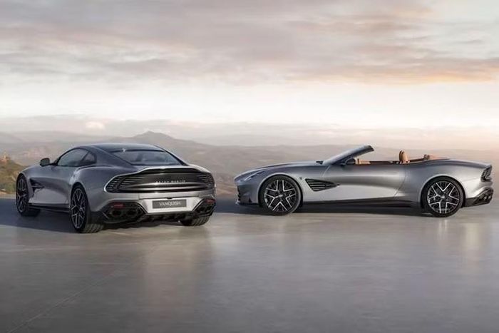 Tại Mỹ, Aston Martin Vanquish bản tiêu chuẩn có giá khởi điểm khoảng 427.700 USD. Sau khi bổ sung các tùy chọn, mức giá của mẫu xe này có thể lên đến 550.000 USD.