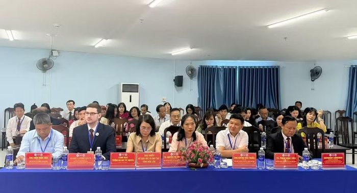 Chuyên gia, nhà khoa học tham dự hội thảo.