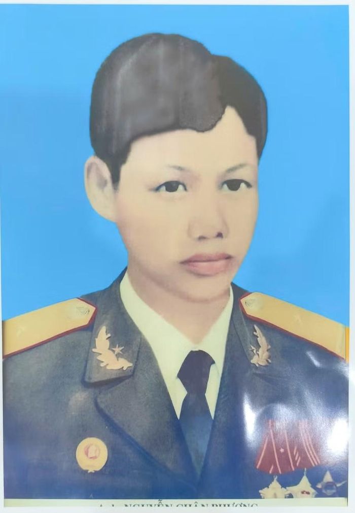 Chân dung liệt sĩ, nhà giáo Nguyễn Chân Phương.