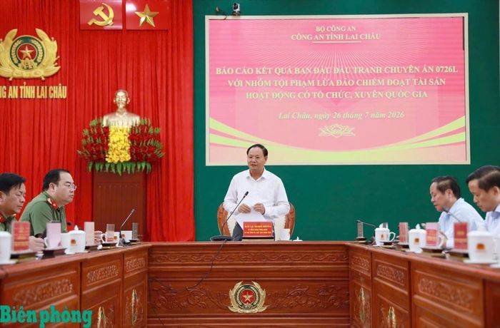 Đồng chí Bí thư Tỉnh ủy Lai Châu phát biểu chỉ đạo tại buổi nghe Ban Chuyên án báo cáo kết quả đấu tranh Chuyên án trinh sát 0726L. Ảnh: Đức Duẩn