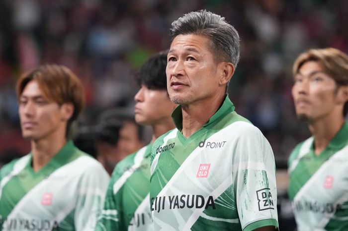 King Kazu vẫn duy trì đam mê bóng đá.