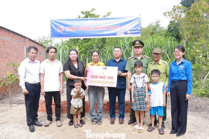 Trong dịp này đoàn đã khởi công xây dựng một công trình "Ngôi nhà 19/8".