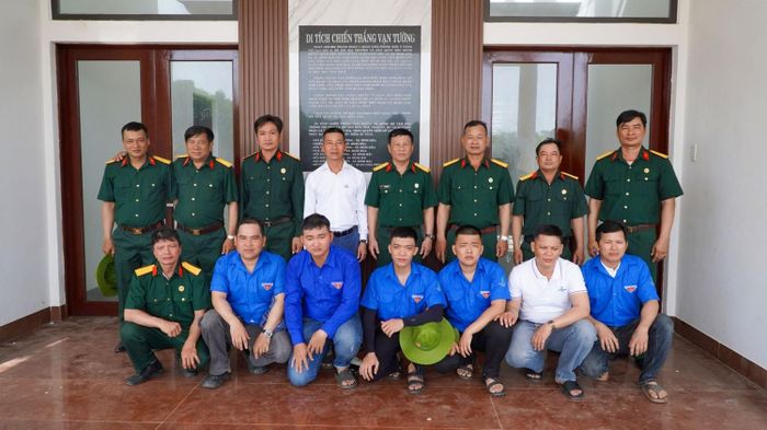 Đoàn công tác PVSM tham quan Bảo tàng Chiến thắng Vạn Tường.