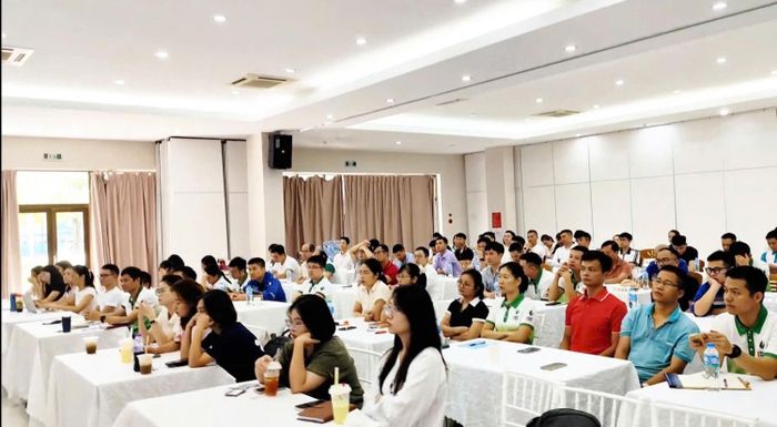 Diễn đàn thu hút đông đảo đoàn viên, người lao động tham gia.