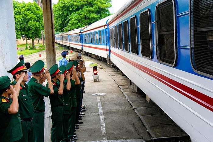 Ngành đường sắt hỗ trợ miễn phí đưa hài cốt các liệt sĩ về quê hương. 