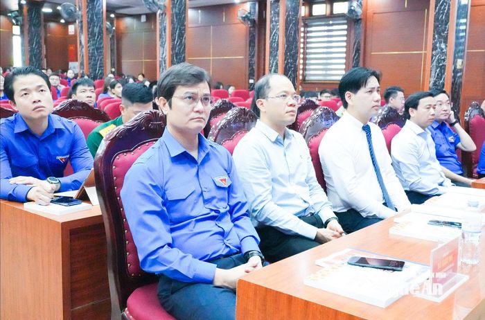 Lãnh đạo Trung ương Đoàn tham dự hội nghị. Ảnh: Mai Hoa