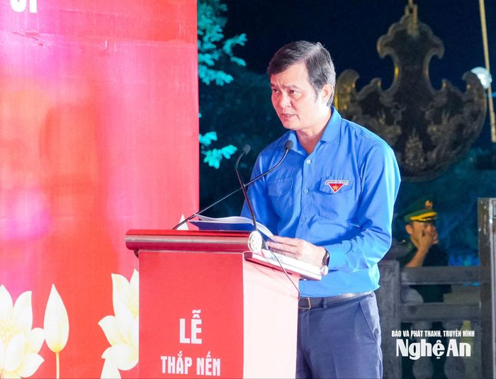 Phó Chủ tịch Ủy ban Trung ương MTTQ Việt Nam, Bí thư Thứ nhất Ban Chấp hành Trung ương Đoàn Bùi Quang Huy phát biểu tri ân các Anh hùng liệt sĩ. Ảnh: Phạm Bằng