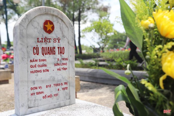 Nghĩa trang Liệt sĩ Quốc gia Đường 9 cũng là nơi an nghỉ của 107 liệt sĩ quê Hà Tĩnh.