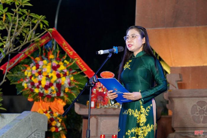 Phát biểu tại buổi lễ, Phó Chủ tịch UBND phường Thành Sen Trần Thị Thủy Nga thay mặt Đảng bộ, chính quyền và Nhân dân địa phương bày tỏ lòng thành kính, biết ơn sâu sắc trước sự hy sinh to lớn của các anh hùng liệt sĩ và các thế hệ cha anh vì độc lập, tự do của Tổ quốc. Đồng thời khẳng định quyết tâm tiếp nối truyền thống cách mạng, xây dựng Đảng bộ và hệ thống chính trị trong sạch, vững mạnh; chăm lo tốt hơn đời sống Nhân dân, nhất là các gia đình chính sách, người có công với cách mạng; phát huy sức mạnh đại đoàn kết toàn dân, xây dựng quê hương ngày càng văn minh, hiện đại, phát triển bền vững.