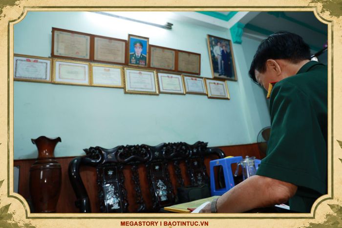 Ở tuổi 81, cựu chiến binh Nguyễn Văn Giang vẫn tiếp tục hành trình gìn giữ ký ức đồng đội và hỗ trợ thân nhân liệt sĩ tìm kiếm người thân.