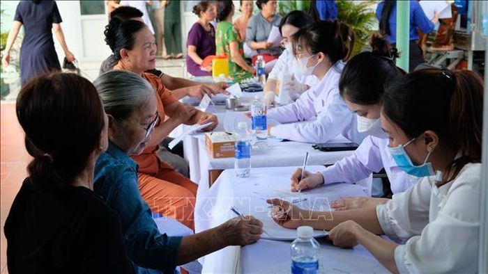 Theo kế hoạch của thành phố Đà Nẵng, gần 1 triệu người thuộc các nhóm được ngân sách nhà nước bảo đảm kinh phí sẽ được khám sức khỏe định kỳ hoặc khám sàng lọc miễn phí.