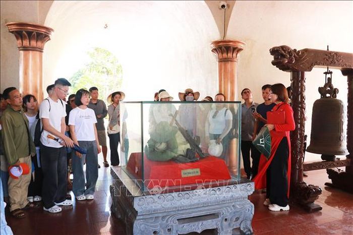 Tất cả cán bộ, nhân viên tại Thành cổ Quảng Trị đều làm việc với tinh thần "vì những người đã nằm xuống".