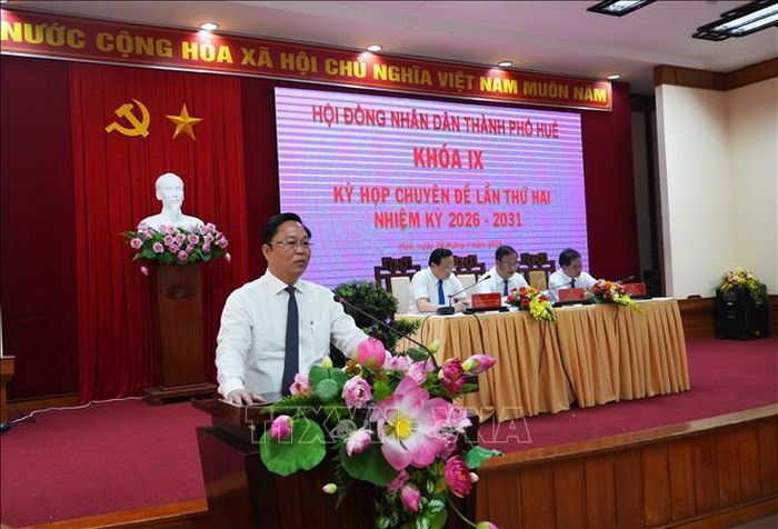 Đồng chí Lê Trí Thanh, tân Chủ tịch UBND thành phố Huế phát biểu.