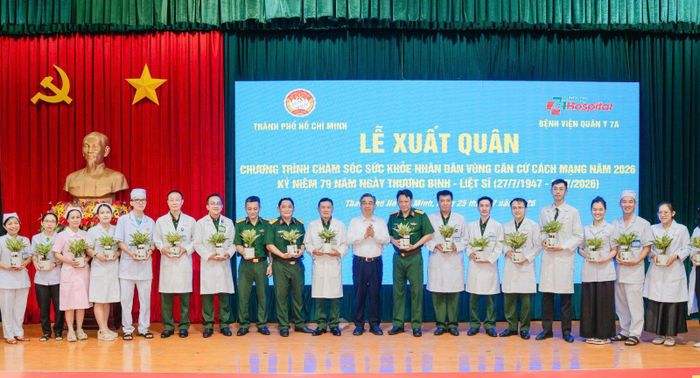TP Hồ Chí Minh tổ chức lễ xuất quân Chương trình chăm sóc nhân dân vùng căn cứ cách mạng năm 2026.