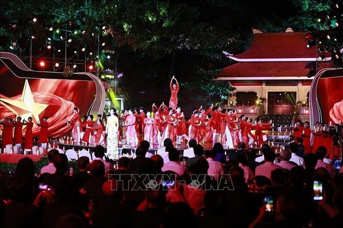 Chương trình cầu truyền hình tại Công viên Lê Thị Riêng, Thành phố Hồ Chí Minh. Ảnh: Doãn Tấn/TTXVN