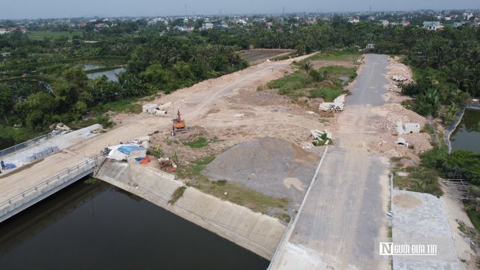 Mặt bằng thi công dự án đang chờ được khơi thông.
